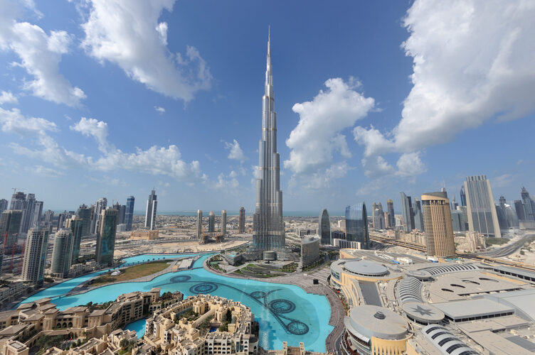 Fotogrāfija, kurā redzams Burj Khalifa debesskrāpis Dubaijā.